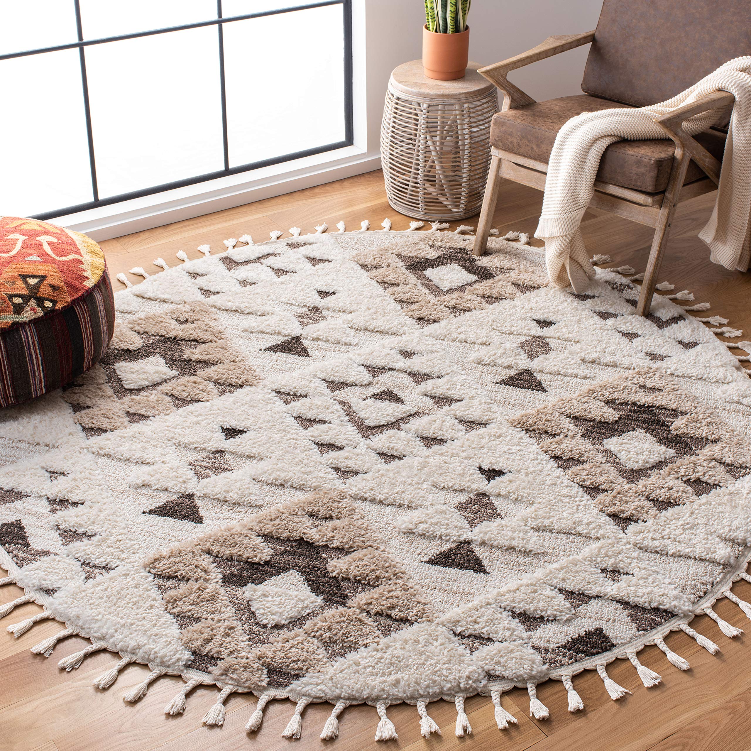 SAFAVIEH Moroccan Tassel Shag Collection Area Rug - 5'3" x 7'6", Ivory, Non-Shedding & Easy to Clean, Plush High-Low Texture, Ideal for Living Room, Bedroom, Dining Space (MTS688C)