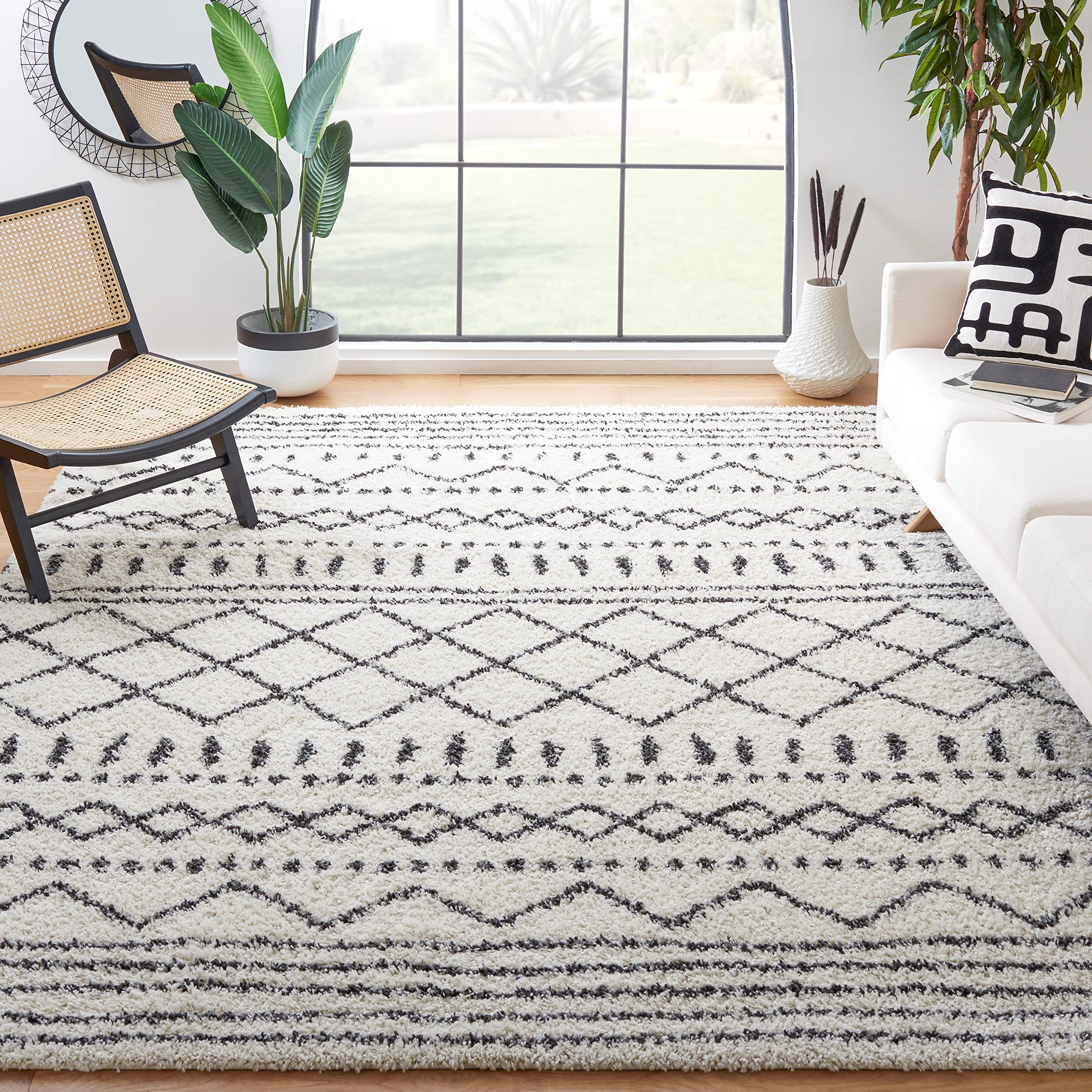 SAFAVIEH Arizona Shag Collection Area Rug - 6'7" x 9'2", Ivory & Beige, Moroccan Boho Design, Non-Shedding & Easy to Clean, Ideal for Living Room, Bedroom, Dining Space (ASG741A)