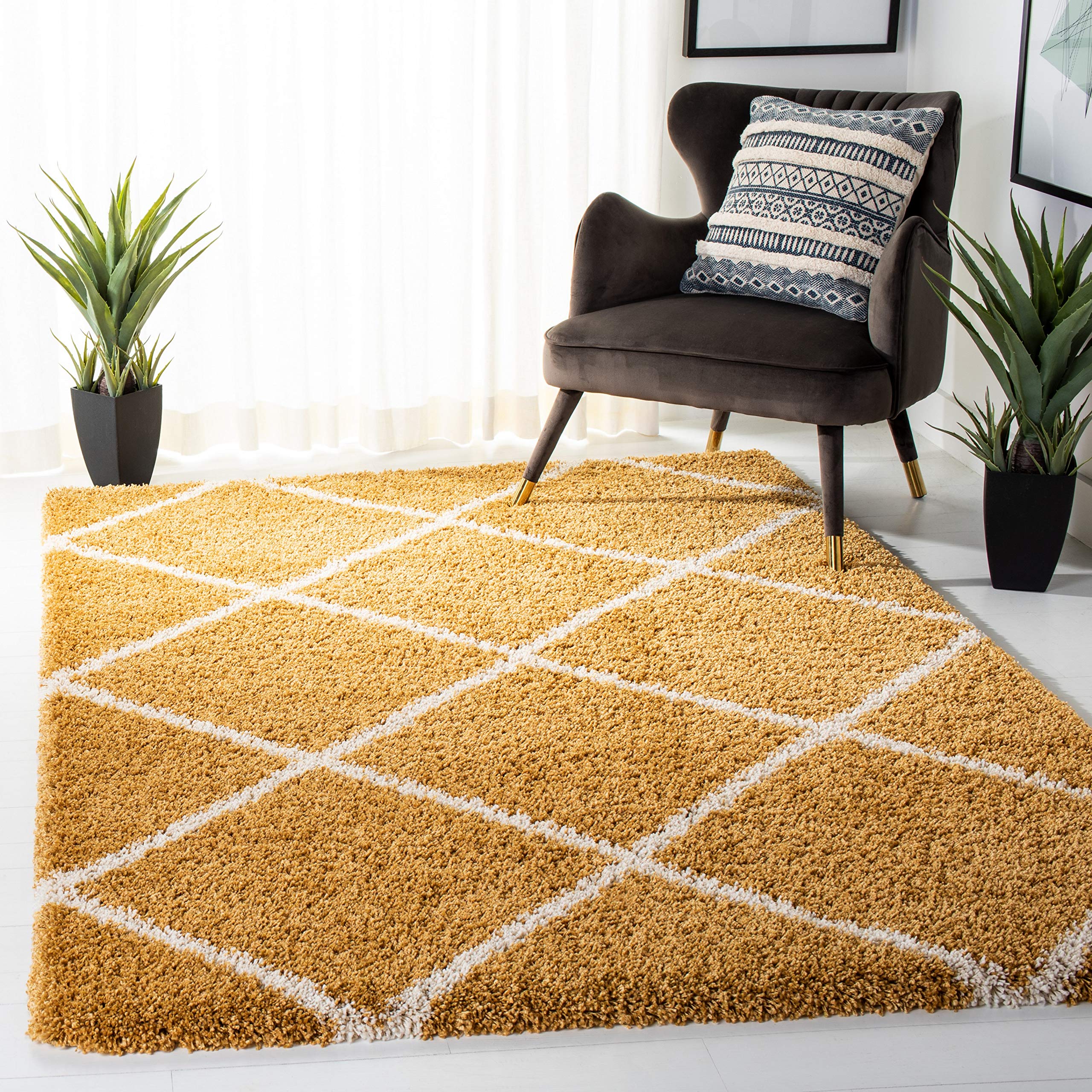 SAFAVIEH Hudson Shag Collection Area Rug - 5'3" x 7'6", Beige & Ivory, Modern Trellis Design, Non-Shedding & Easy Care, 2-inch Thick Ideal for High Traffic Areas in Living Room, Bedroom (SGH281S)