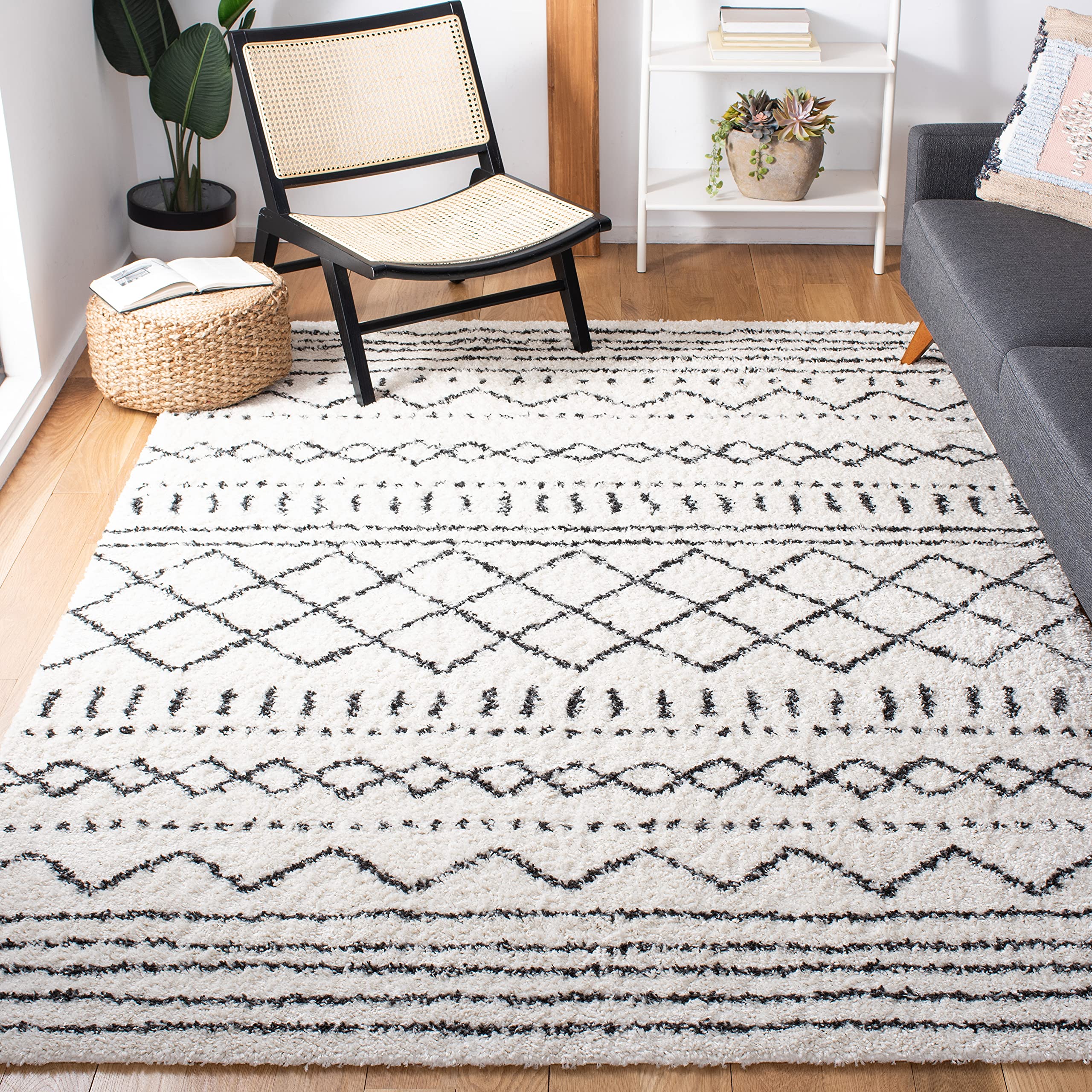 SAFAVIEH Arizona Shag Collection Area Rug - 6'7" x 9'2", Ivory & Beige, Moroccan Boho Design, Non-Shedding & Easy to Clean, Ideal for Living Room, Bedroom, Dining Space (ASG741A)