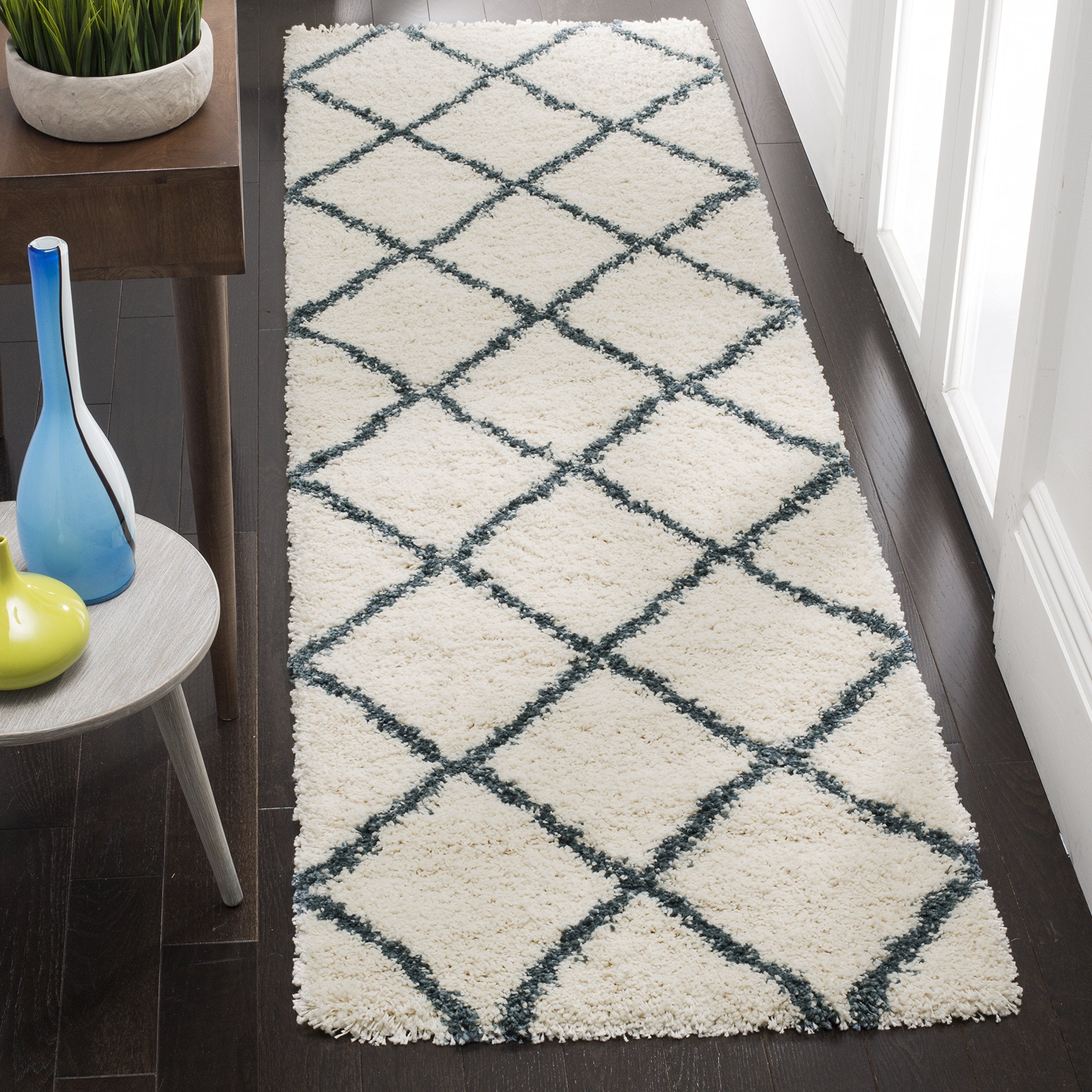 SAFAVIEH Hudson Shag Collection Area Rug - 5'3" x 7'6", Beige & Ivory, Modern Trellis Design, Non-Shedding & Easy Care, 2-inch Thick Ideal for High Traffic Areas in Living Room, Bedroom (SGH281S)