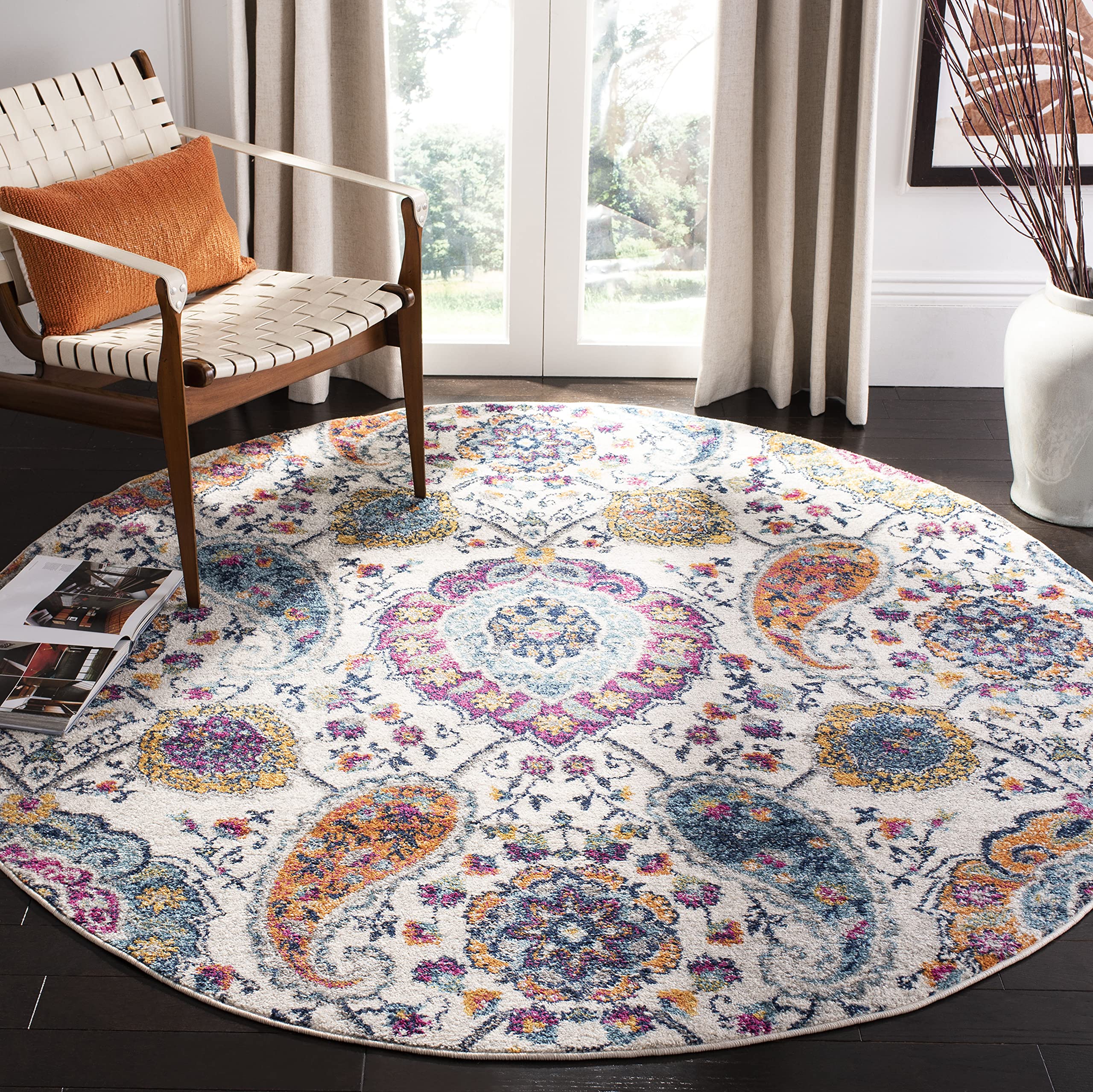 SAFAVIEH Madison Collection Area Rug - 5'3" x 7'6", Cream & Light Grey, Boho Chic Glam Paisley Design, Non-Shedding & Easy Care, Ideal for High Traffic Areas in Living Room, Bedroom (MAD600C)