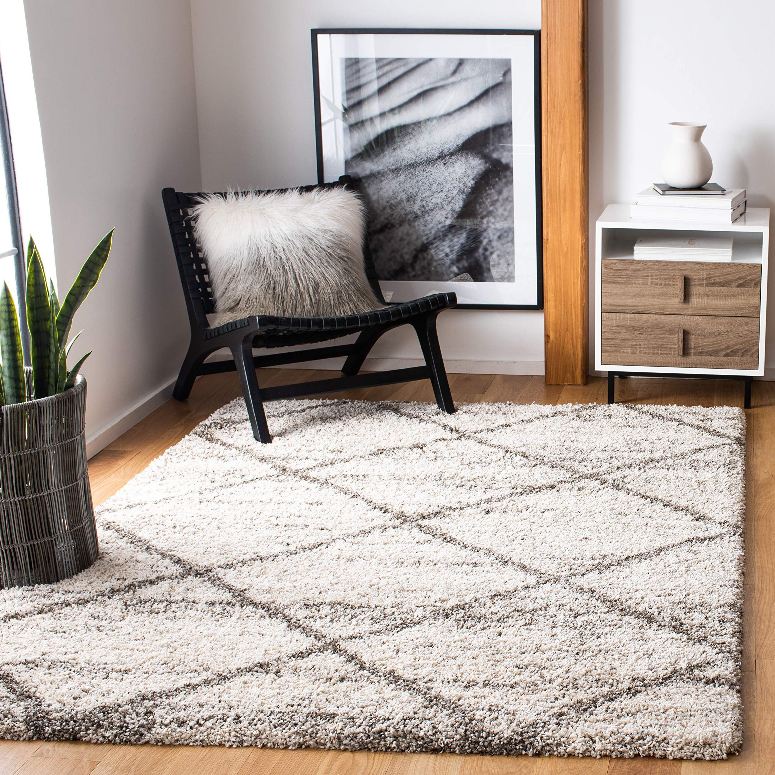 SAFAVIEH Hudson Shag Collection Area Rug - 5'3" x 7'6", Beige & Ivory, Modern Trellis Design, Non-Shedding & Easy Care, 2-inch Thick Ideal for High Traffic Areas in Living Room, Bedroom (SGH281S)