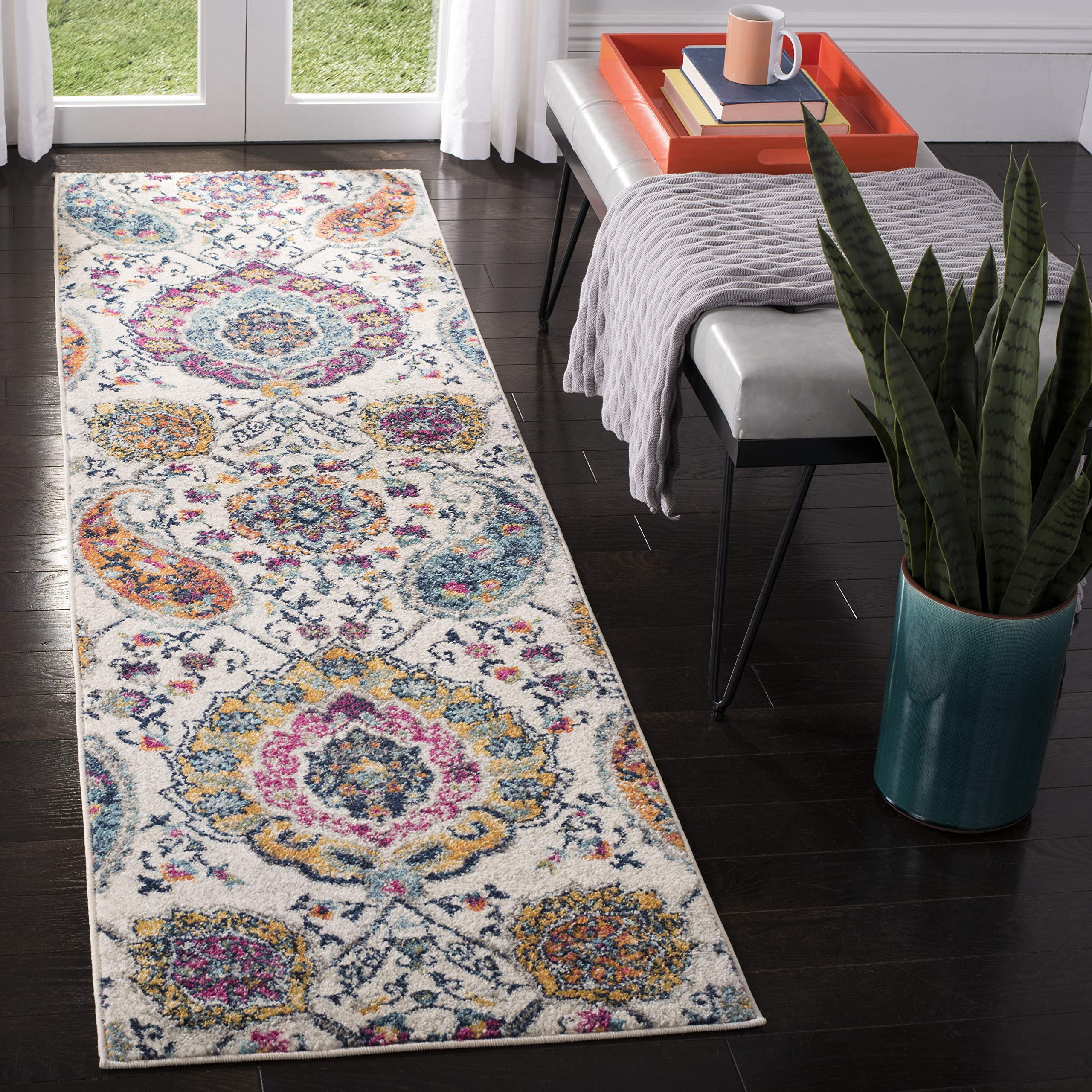 SAFAVIEH Madison Collection Area Rug - 5'3" x 7'6", Cream & Light Grey, Boho Chic Glam Paisley Design, Non-Shedding & Easy Care, Ideal for High Traffic Areas in Living Room, Bedroom (MAD600C)