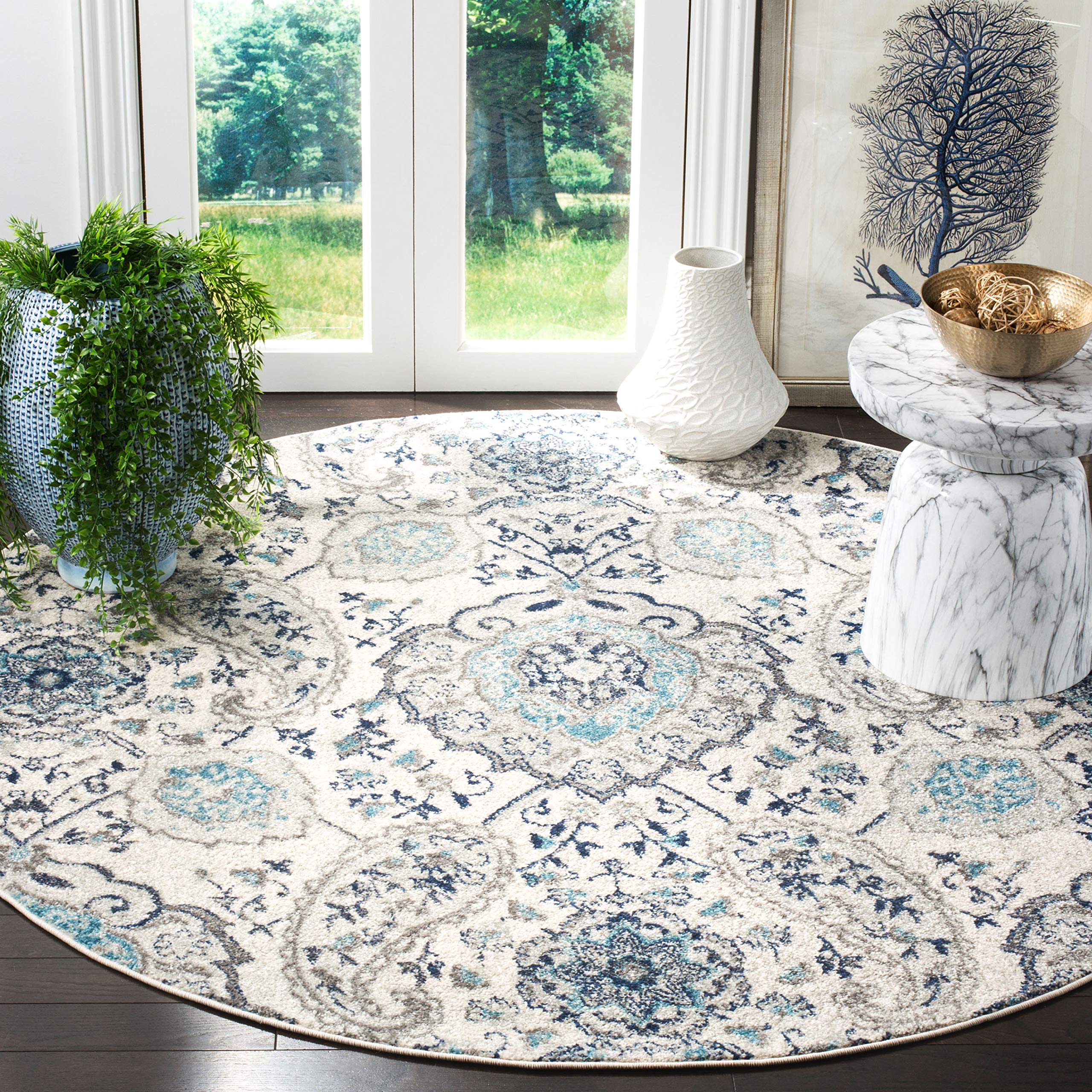 SAFAVIEH Madison Collection Area Rug - 5'3" x 7'6", Cream & Light Grey, Boho Chic Glam Paisley Design, Non-Shedding & Easy Care, Ideal for High Traffic Areas in Living Room, Bedroom (MAD600C)
